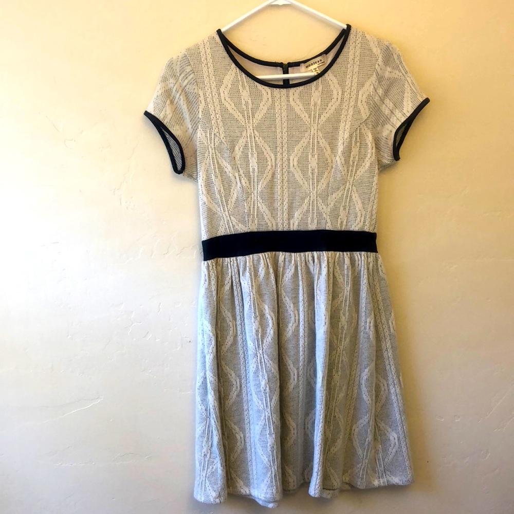 Monteau Sweater Dress Size Medium Short Sleeve with Faux Leather Trim Detail
